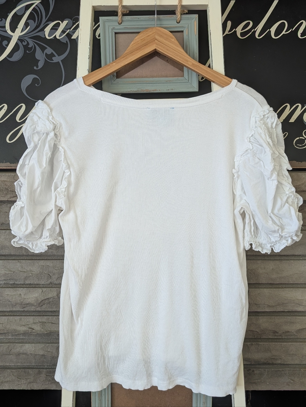 CeCe White Puff-Sleeve Short Sleeve Tee Size Medium - Picture 2 of 5